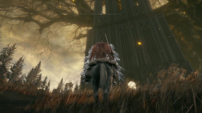 Elden Ring Shadow of the Erdtree screenshot showing mounted player character riding up to giant stone archway